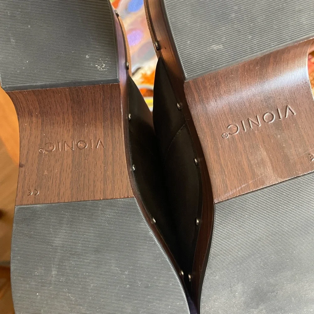 Vionic clogs - Picture 5 of 5